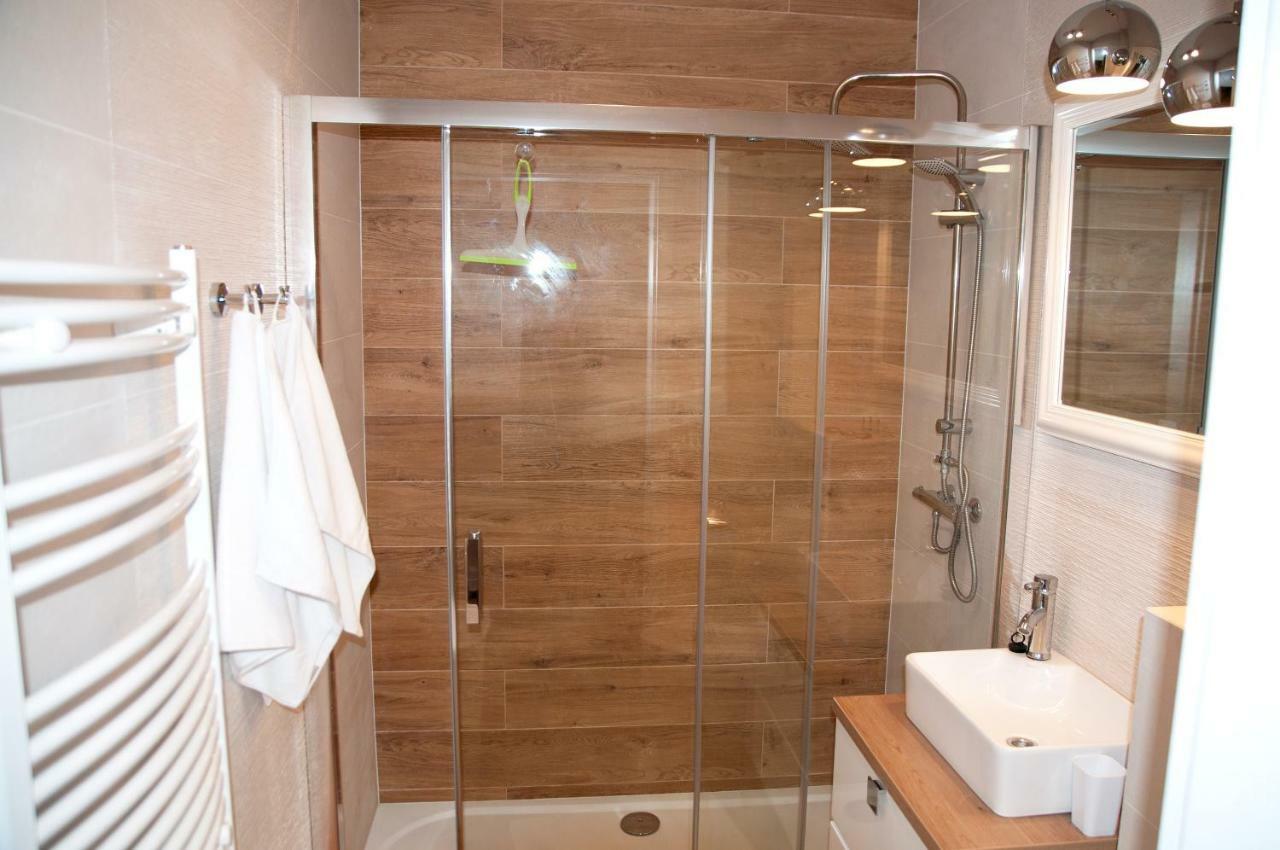 Apartament Ikar - 2 Pokojowy Przy Morzu Z Wlasnym Ogrodkiem Pobierowo Exterior photo
