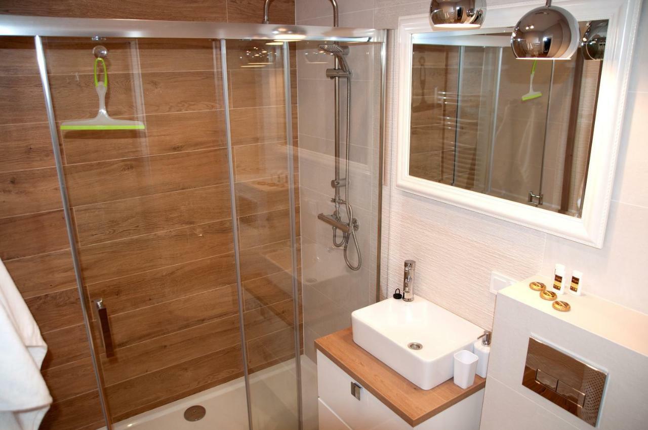 Apartament Ikar - 2 Pokojowy Przy Morzu Z Wlasnym Ogrodkiem Pobierowo Exterior photo